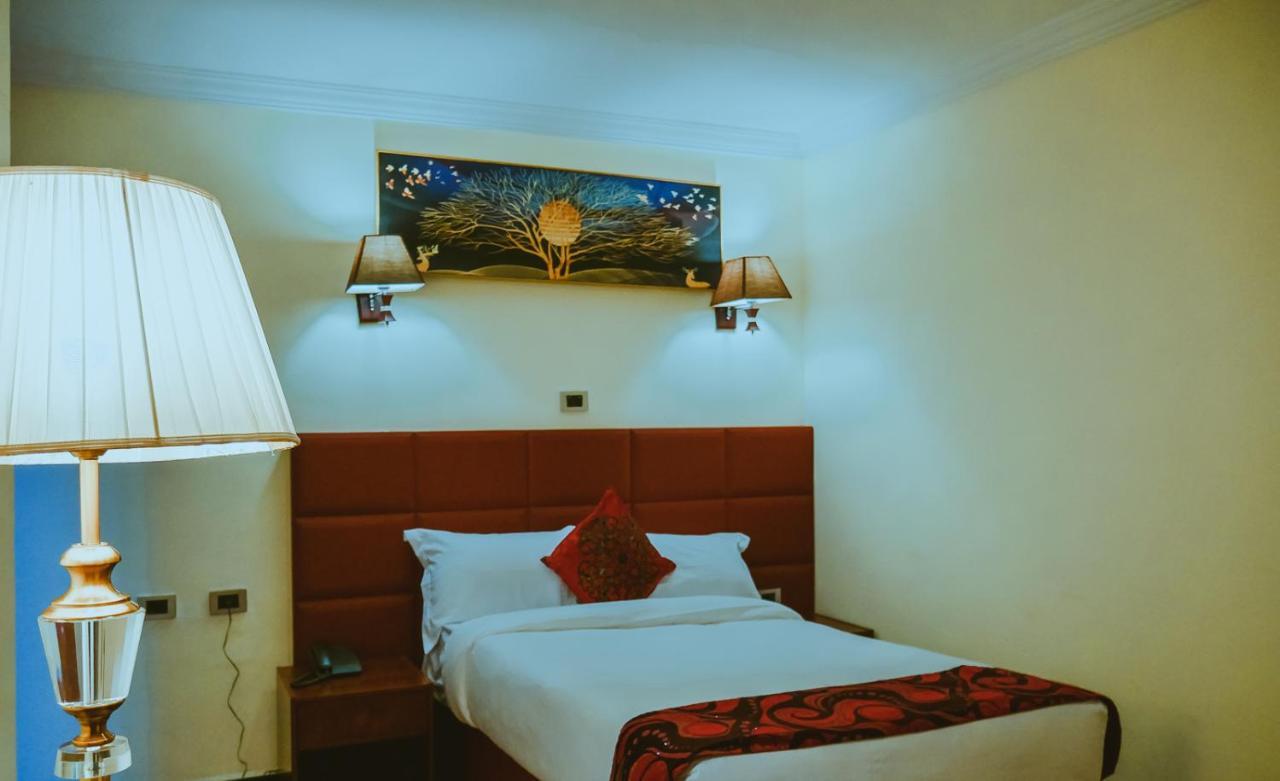 Moonlight Hotel Addis Ababa Exteriör bild